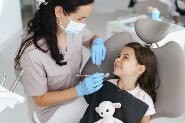 Best Root Canal Treatment  in Holcom, KS